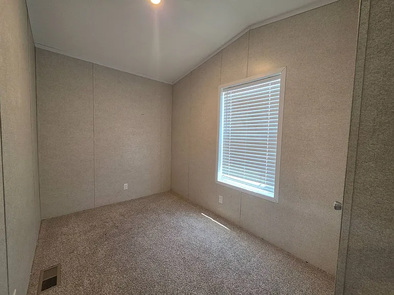 2238 E Maywood St — Photo 4