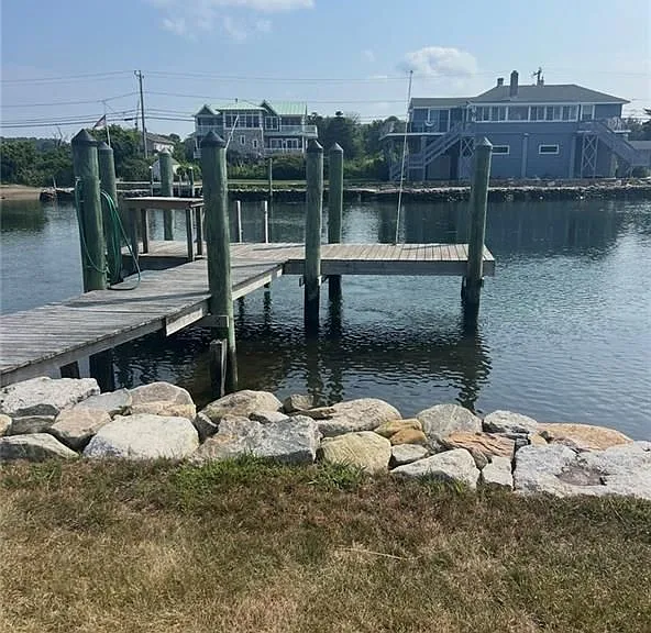 41 Breach Dr — Photo 1