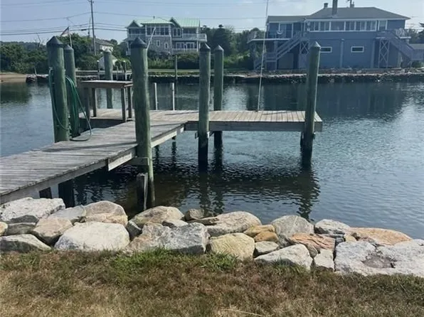 41 Breach Dr, Westerly, RI 02891