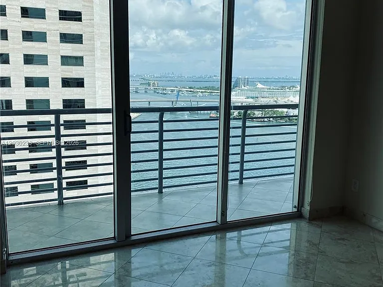 335 Biscayne Blvd #2908 — Photo 7