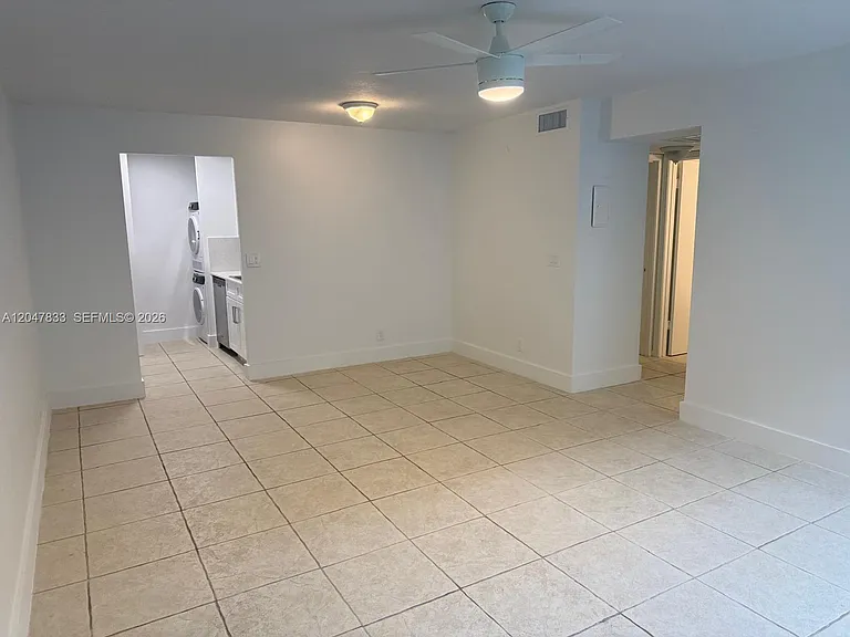 10116 Twin Lakes Dr #11-C — Photo 3