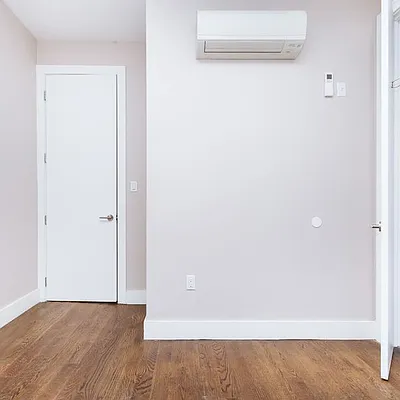 Rented by Nooklyn NYC LLC | media 23