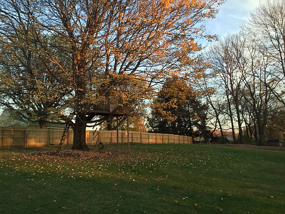 4th image of 11340 Pershing Dr