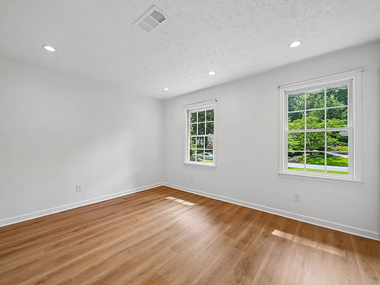 5132 Willow Point Pkwy — Photo 7