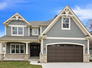 165 S Sunnyside Ave, Elmhurst, IL 60126