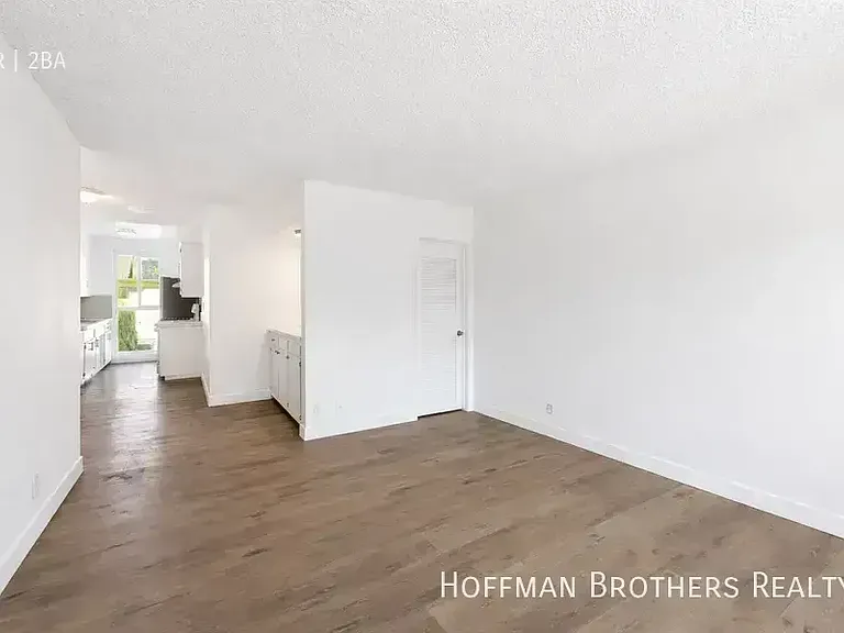 6828 Fulton Ave #6 — Photo 3