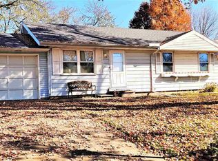 225 Briarcliff Dr, Washington, IL 61571