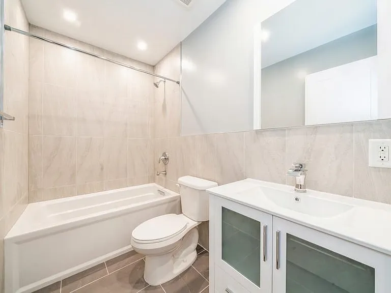111 Collard St #2 — Photo 11