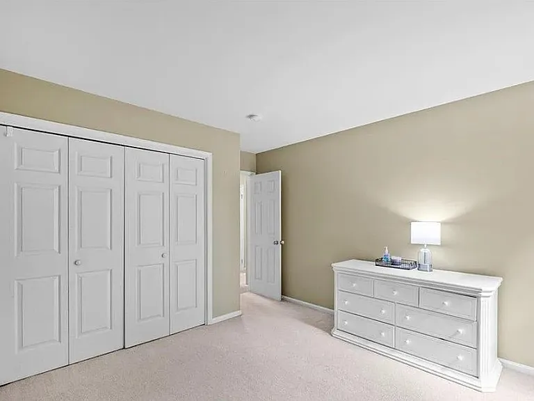 710 Briarwood Dr #B — Photo 7