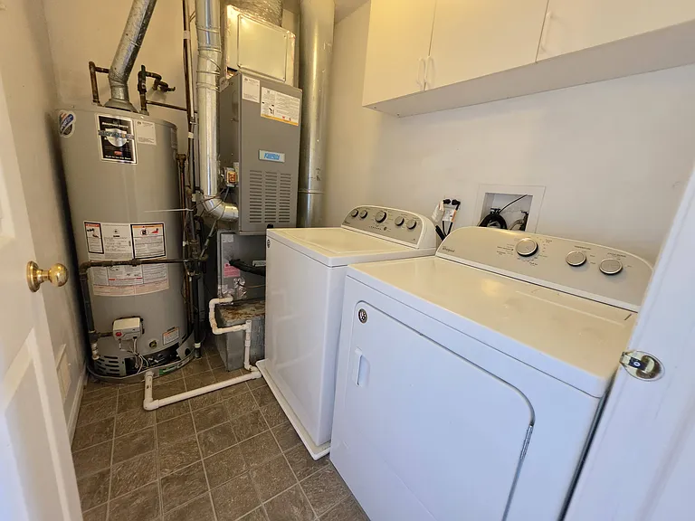 3045 Kentshire Cir — Photo 21