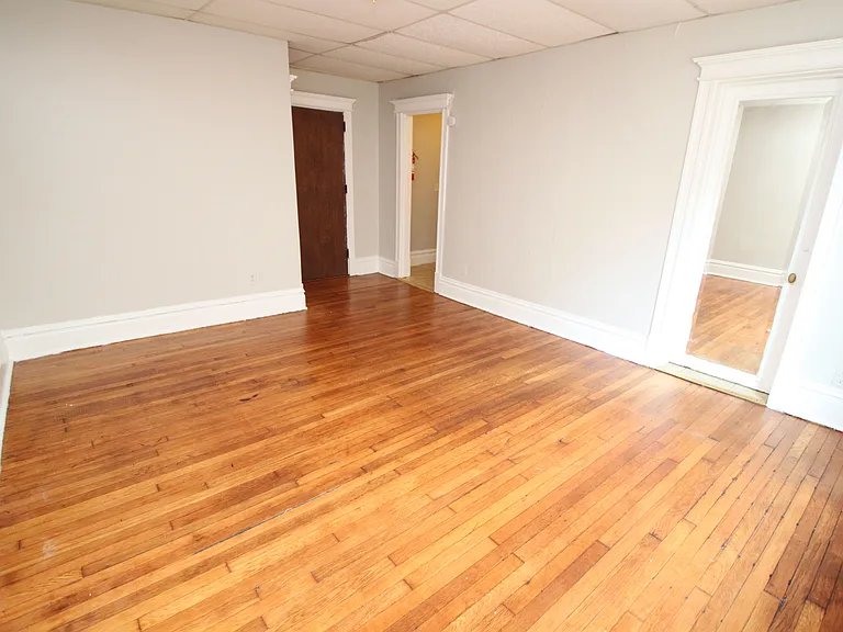 331 Melwood Ave — Photo 2