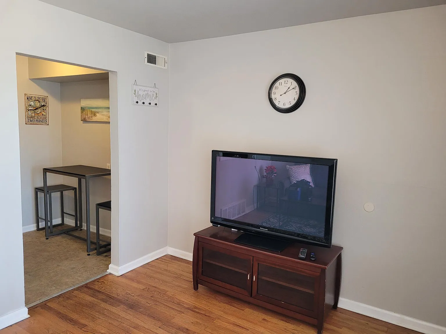 Maplewood Square Apartments — Photo 4