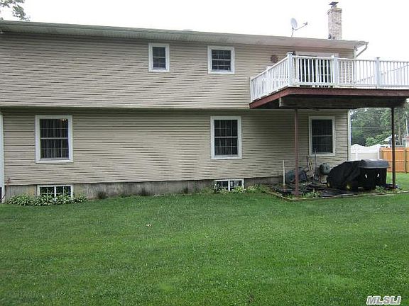 2nd image of 10 Abner Dr