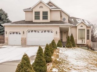 1266 E Sanders Hill Cir, Sandy, UT 84094