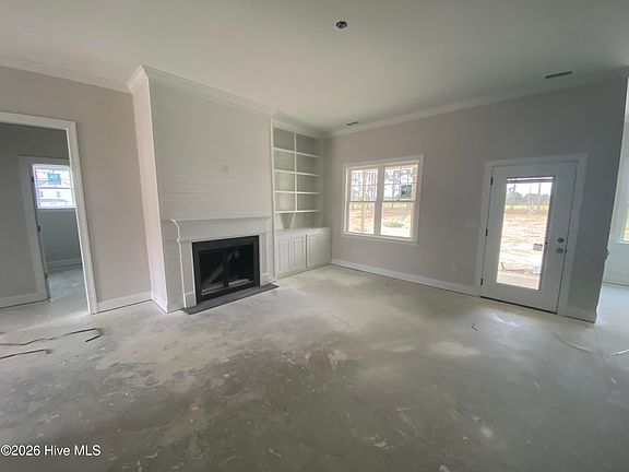 3rd image of 117 N Rabbit Run Drive