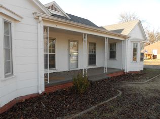 413 N Crownpoint Dr, Ada, OK 74820