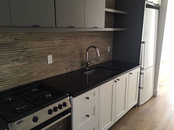 4th image of 87 Montrose Ave #2RF