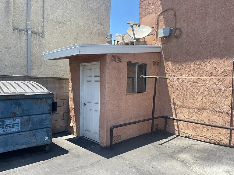 9716 Laurel St #1 — Photo 14