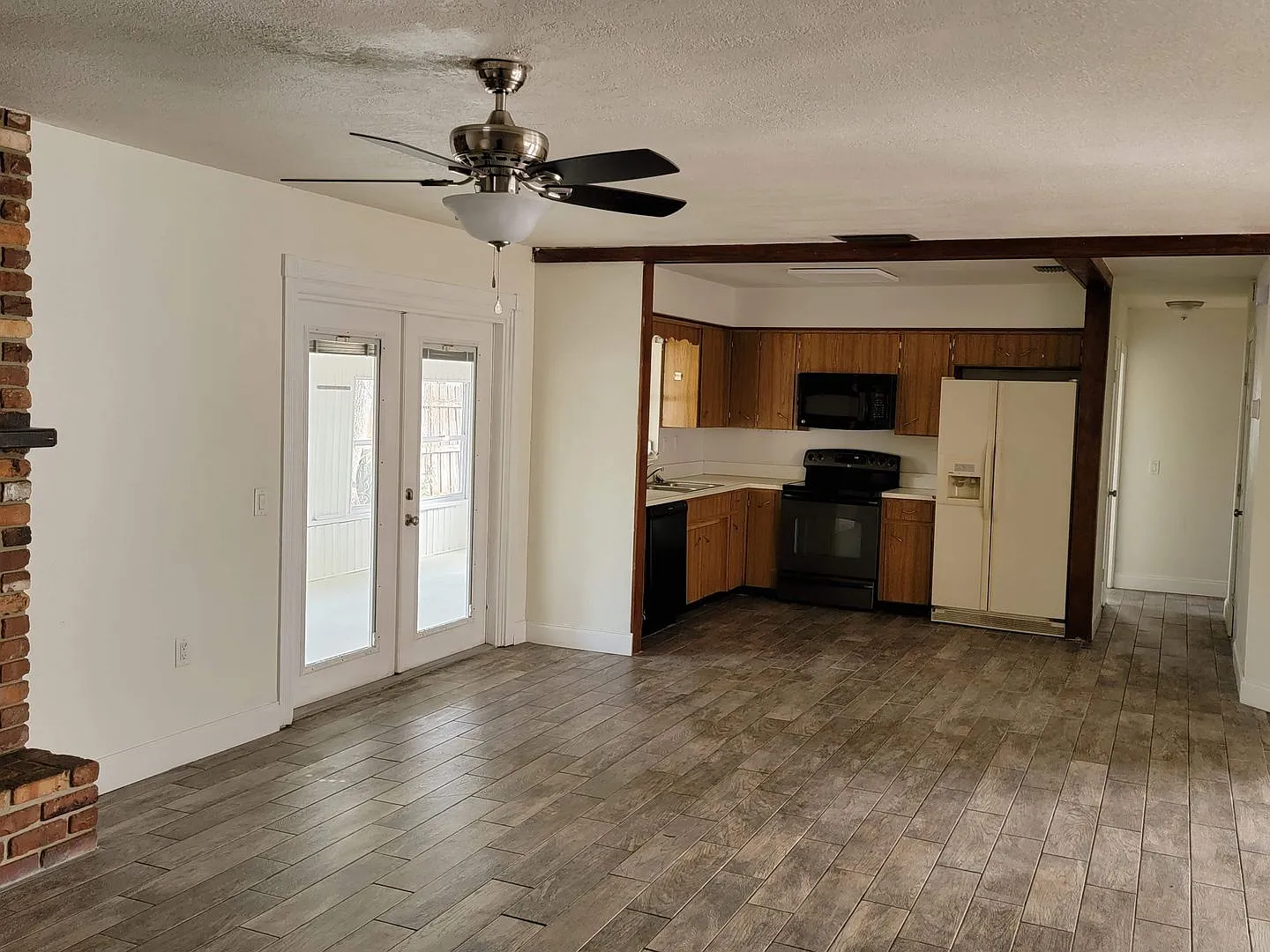 Southwest Winter Haven Two Bedroom Home With Bonus Room — Photo 1