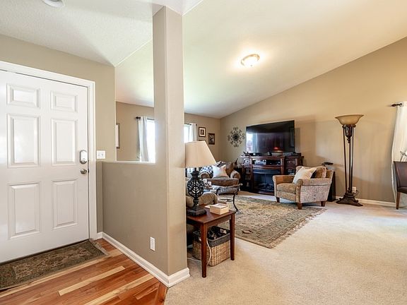 3rd image of 1511 W 40th Pl