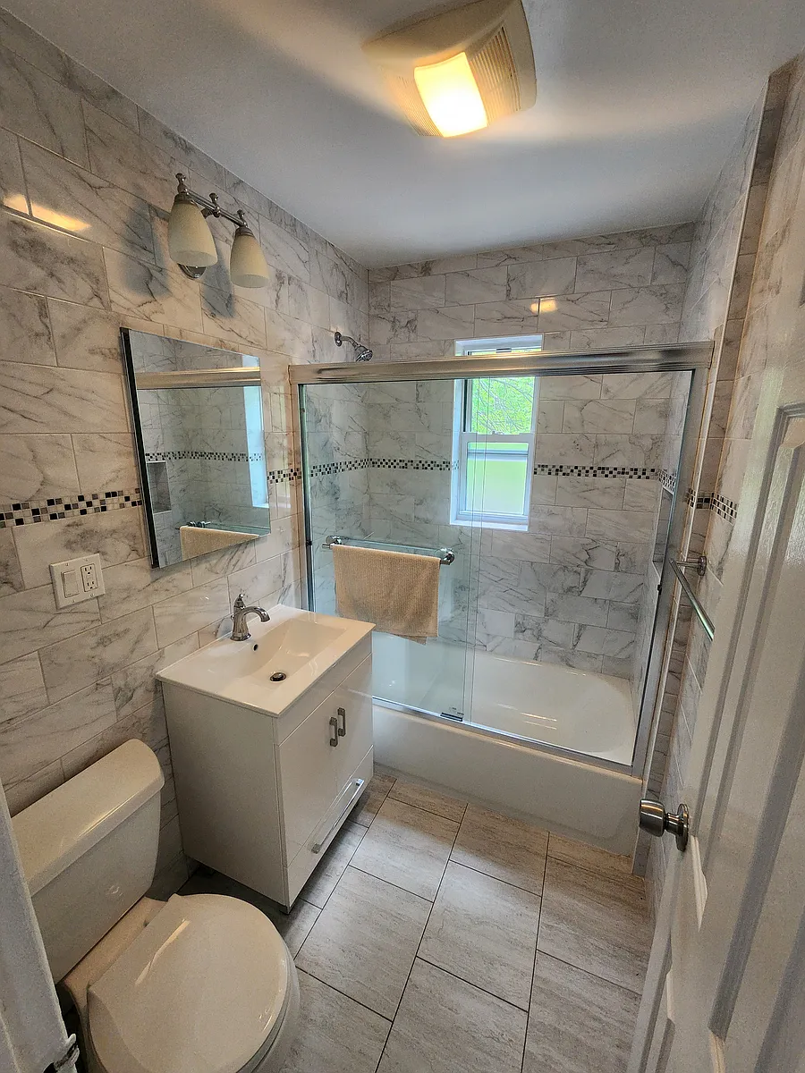 Building Photo - 62-70 81st St #2