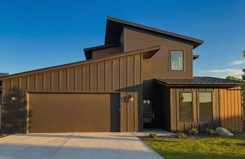 755 W Wrangler St