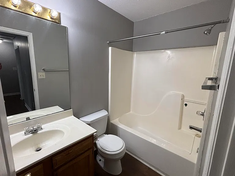 210 Maple Leaf Ln — Photo 10