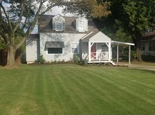 1302 N Barta Ave, Prague, OK 74864