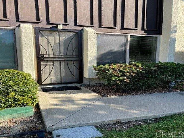 1662 Forestdale Dr — Photo 2