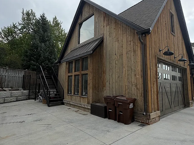 E Watkins Cir — Photo 2