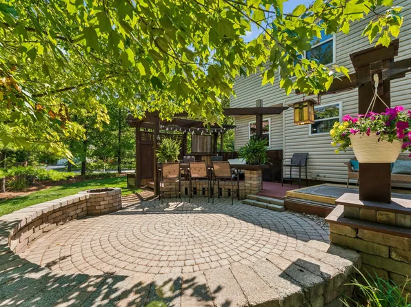 3724 Pleasantbrook Dr, Hilliard, OH 43026