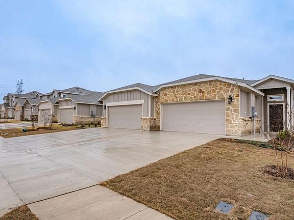 2nd image of 656-660 Wheatfield Dr