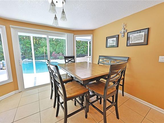 5th image of 1000 Sweetwater Bay Ct