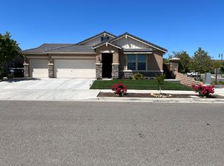 3239 N Elm St, Visalia, CA 93291