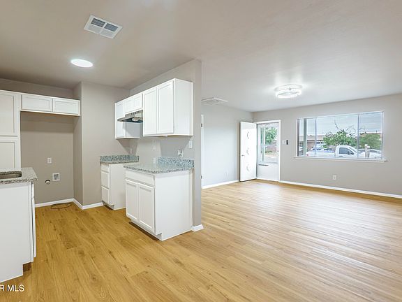 4th image of 5633 Arrowhead Dr