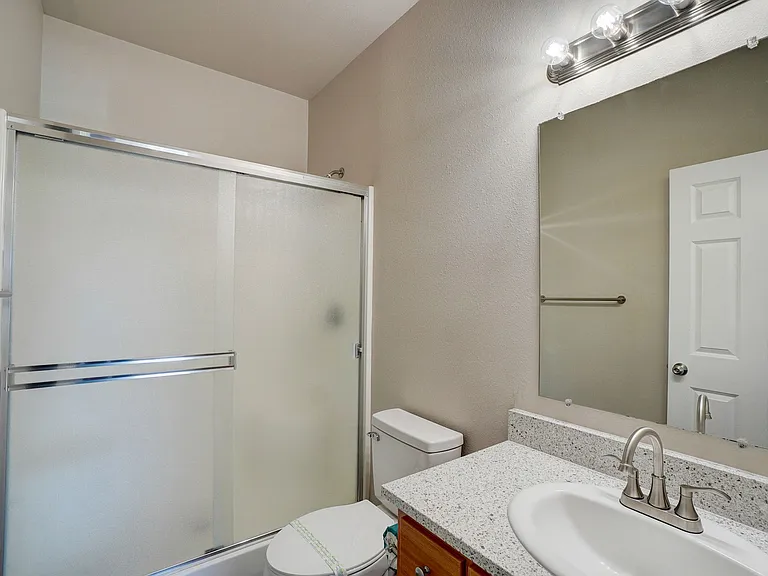 Legacy Oaks Apartments — Photo 68