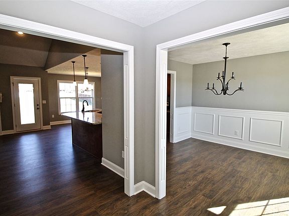 5th image of 2624 Wild Horse Ct
