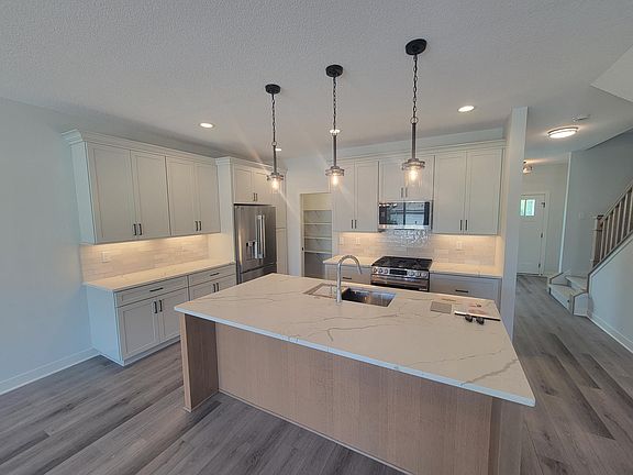 2nd image of 2609 Cascade Ln