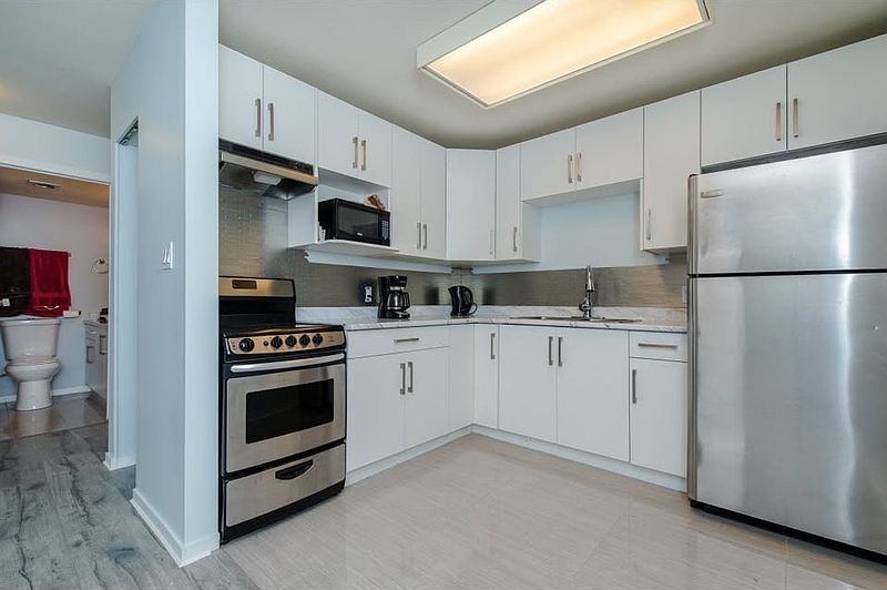 Abbotsford Apartment for rent - 1 Bedroom — photo 3