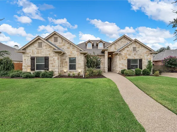 306 Desert Sky Dr, Mc Gregor, TX 76657