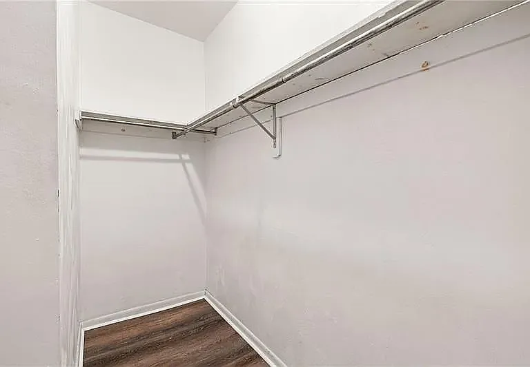2805 Neeld Ave #2 — Photo 9