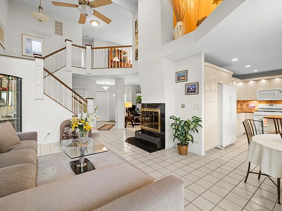 2nd image of 1513 Acorn Ct
