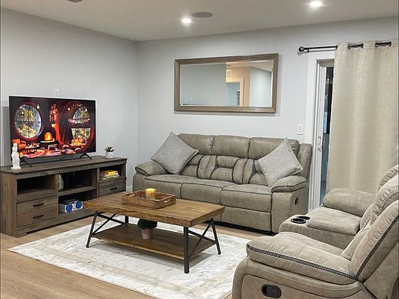 4th image of 1838 Southwood Ln