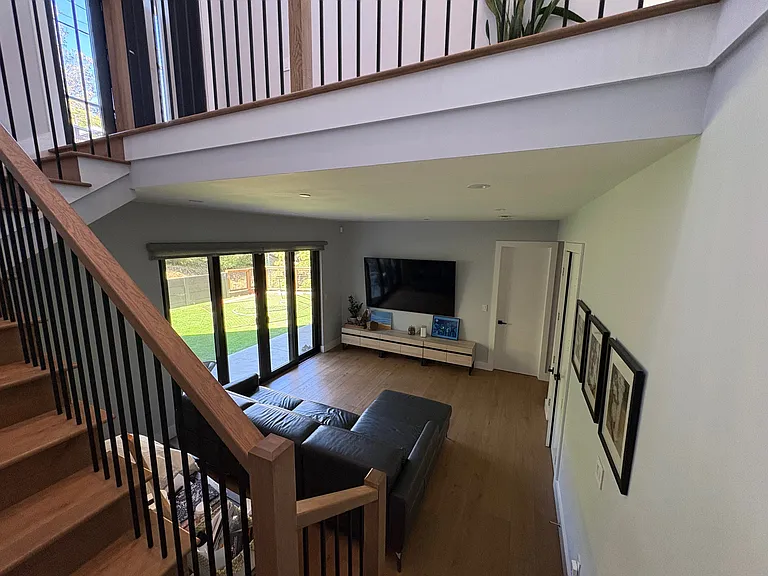 812 Spring Dr — Photo 8
