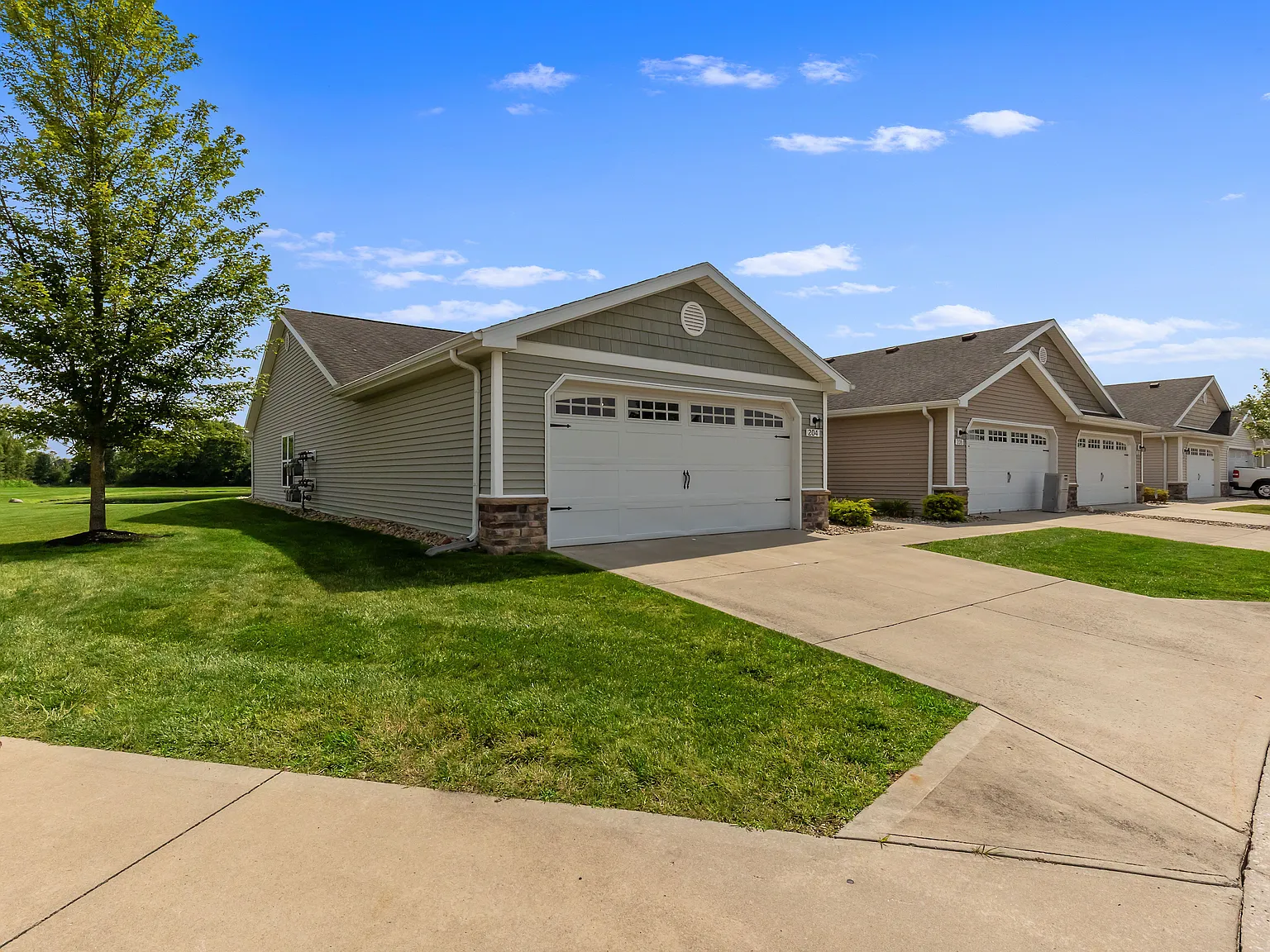 Redwood Pickerington — Photo 1