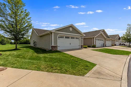 Redwood Pickerington Photo 1