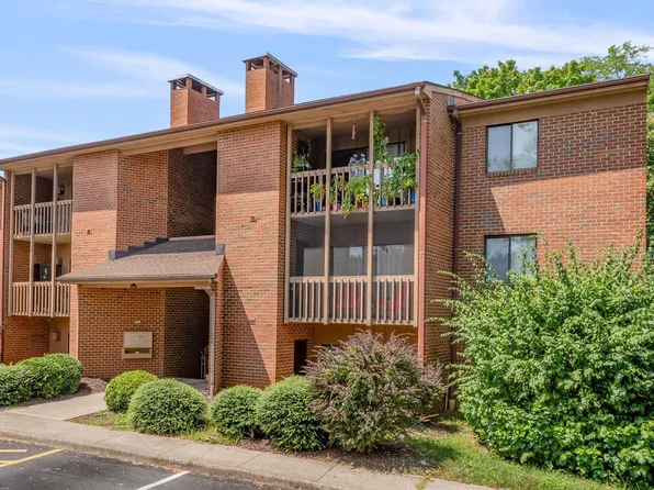 140 Green Turtle Ln APT 10, Charlottesville, VA 22901