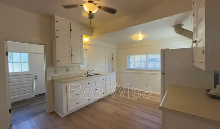 1416 SE Pine St — Photo 13