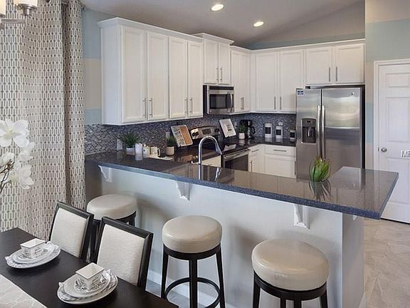 5th image of 560 Sardinia Cir
