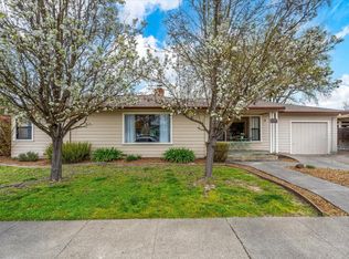 1934 Albany Dr, Santa Rosa, CA 95401
